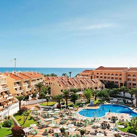 Two Bedroom Apartment In Beachfront Complex With Pool In Playa De Las Americas. Exterior foto